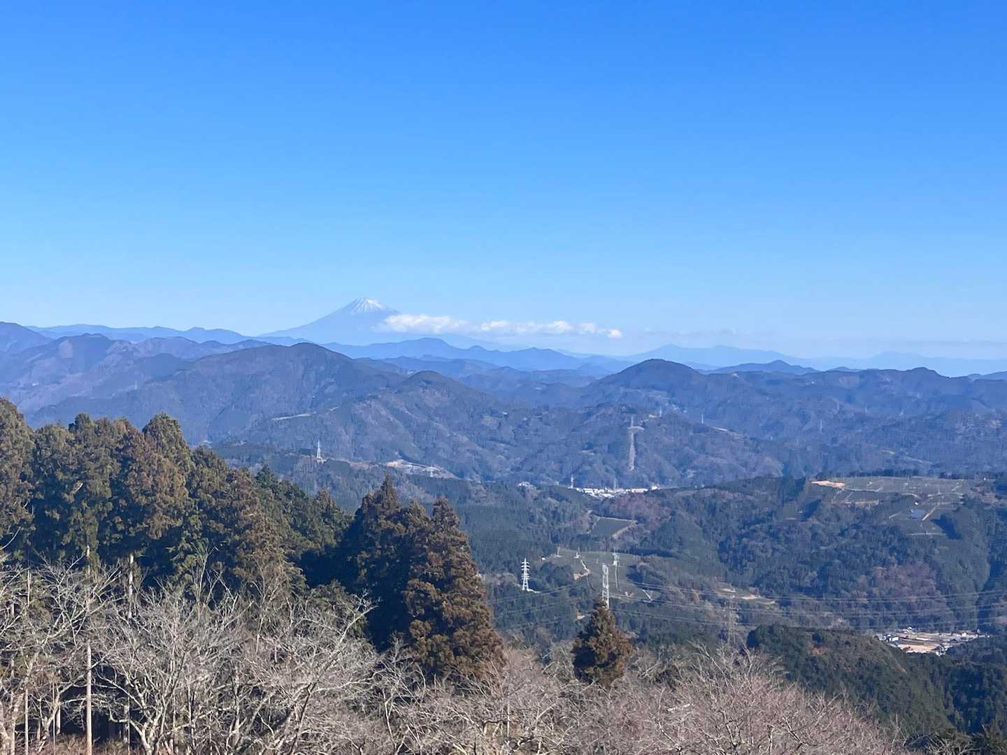 粟ヶ岳-高塚山-岳山 周回コースの写真