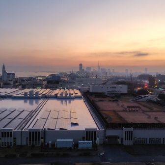 今日の夜明けは幻想的