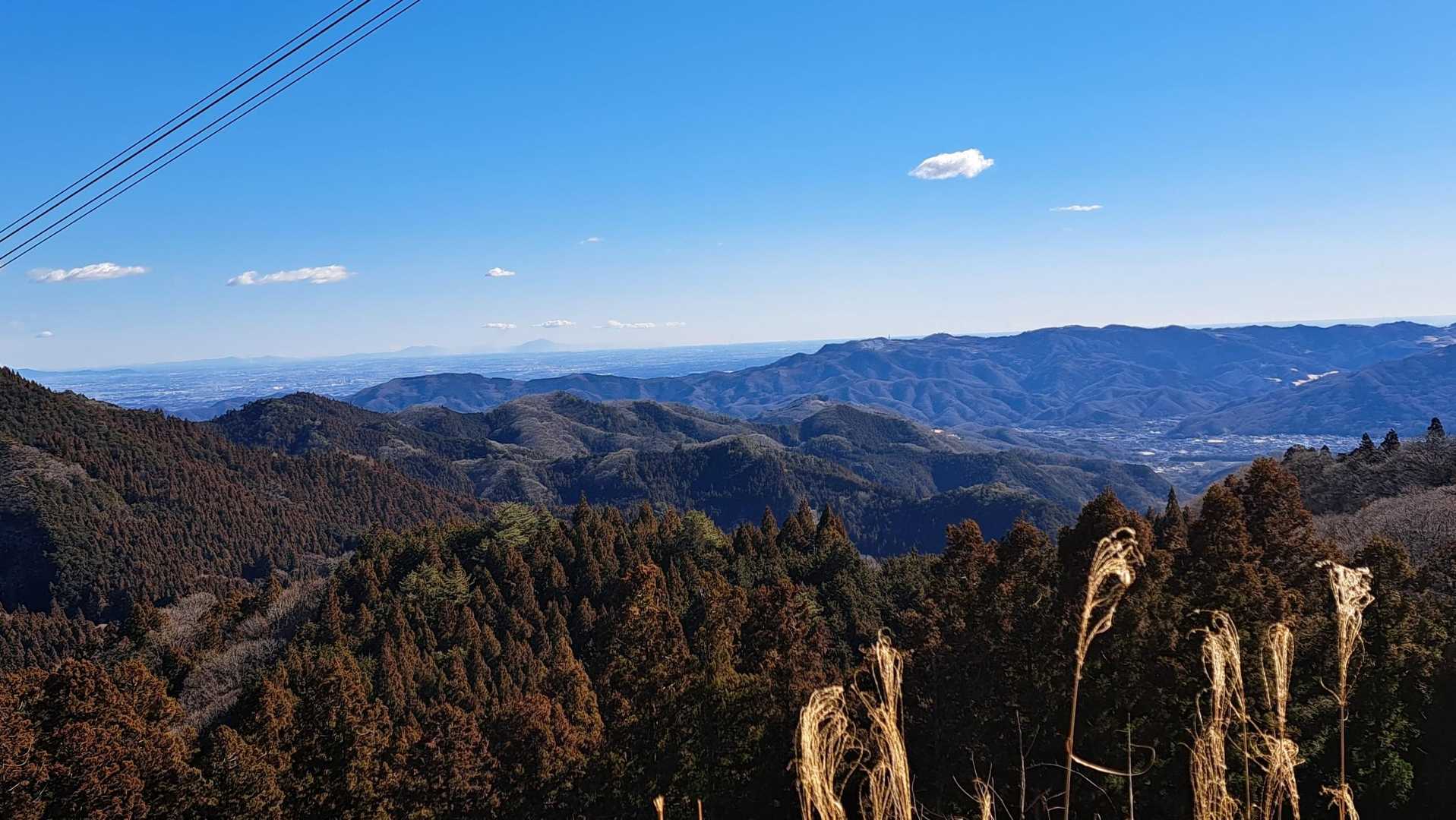 東側の眺望が開けました。筑波山が見えてます