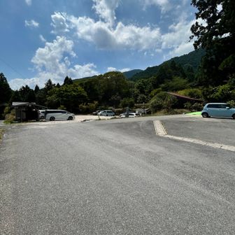 高天彦神社駐車