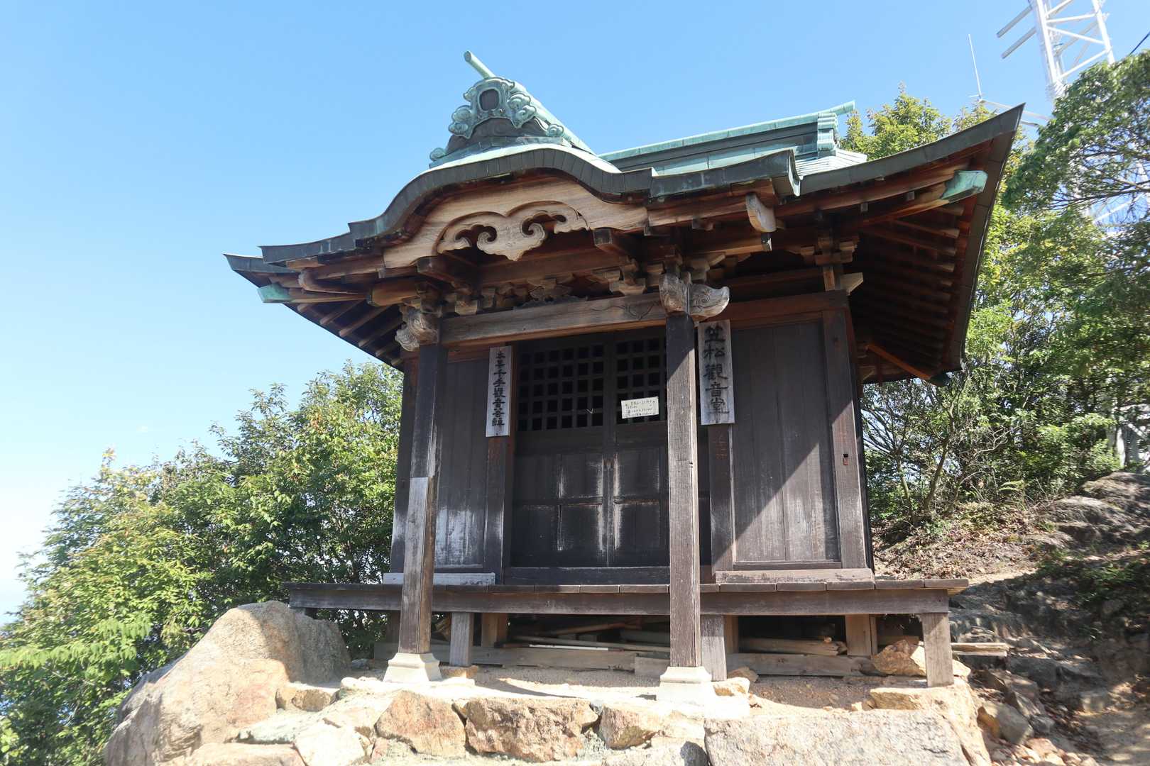 世田薬師バス停-世田薬師登山口-世田山-笠松山 往復コースの写真