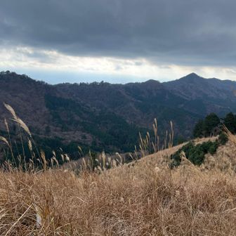 歩いてきた稜線