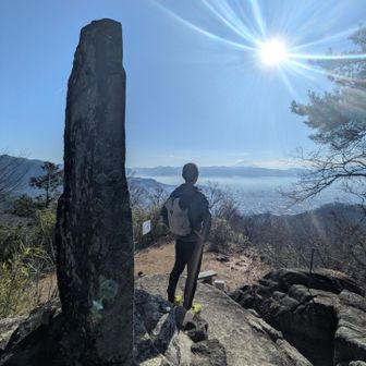 湯村山にこんな荷物を背負って登ったのは初めてかも。