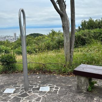 糸通し？？？
謎のモニュメント