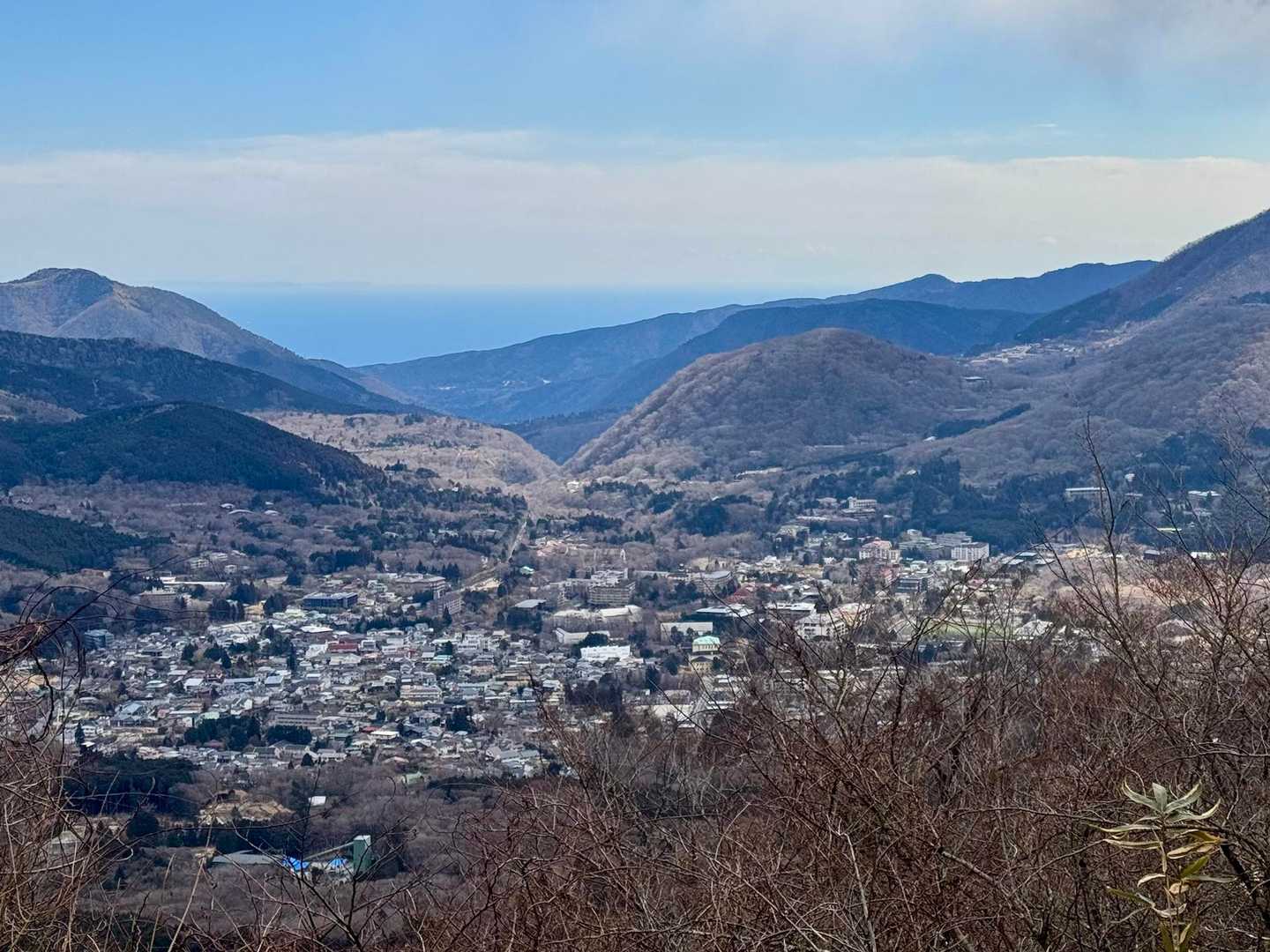 奥には海
晴れてたら綺麗