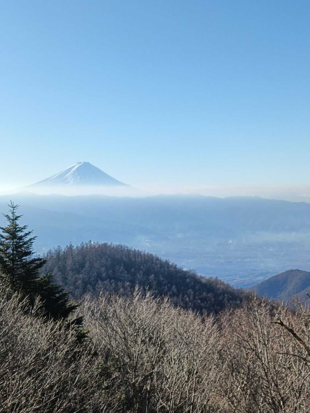 少しずつ霞む雲とともに
上と下で変わる写真