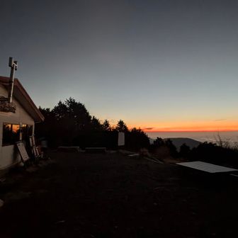 花立山荘にて。
全然雲無い。