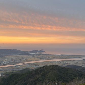 朝焼け雲と佐波川が美しい🤩