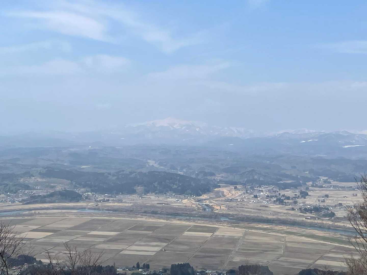 栗駒山
前回は爆風で退散。