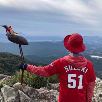 みんな大好きツルティン(*^^*)
小田さんとらいくん🦁も一緒

1/7にCARP🎏大野寮へ新人選手9名が入寮🎏
頑張れ🎏CARP🎏
それゆけ🎏CARP🎏