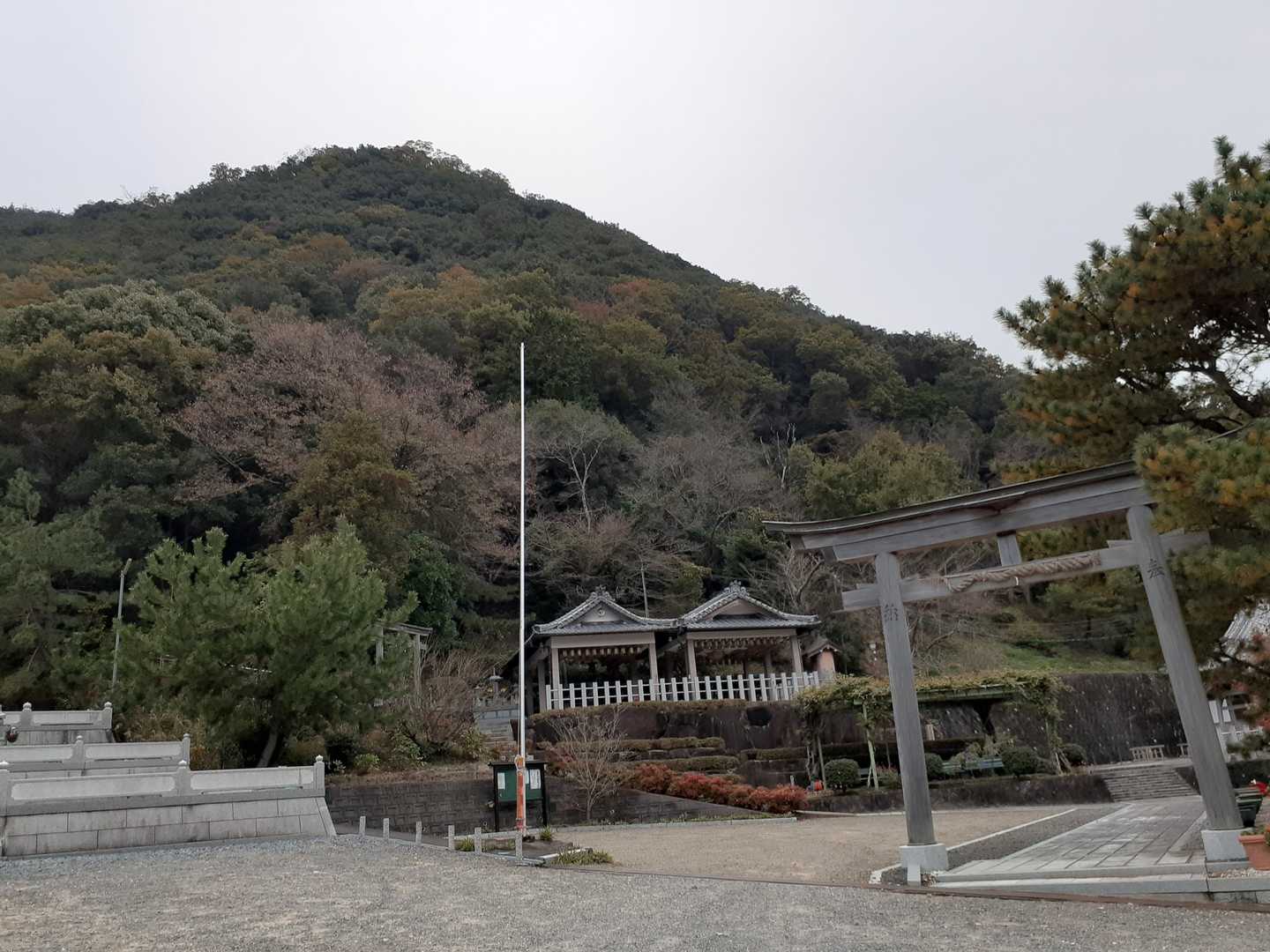 帰ってきたよ～
神仏にお礼参りして…