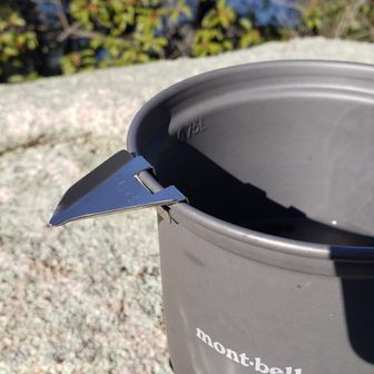 そして、新兵器✨「そそぐ君」
こんなんが1,500円程します😅
100均にもありそうな…