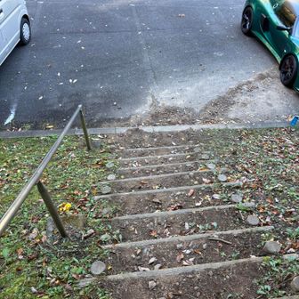 そして下山…
2時間くらい待ったんですがバッジ屋さんは来ずそろそろ帰りの時間がヤバくなってきたので諦めて帰ることに
・・・無念(；ω；)