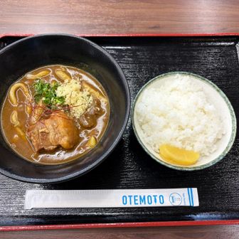 麺は伊勢うどんの麺の感じです