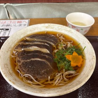 今日の目的の椎茸蕎麦
走った後にスルッと入ってくる感じ、1時間待っただけありました👌絶品🥢