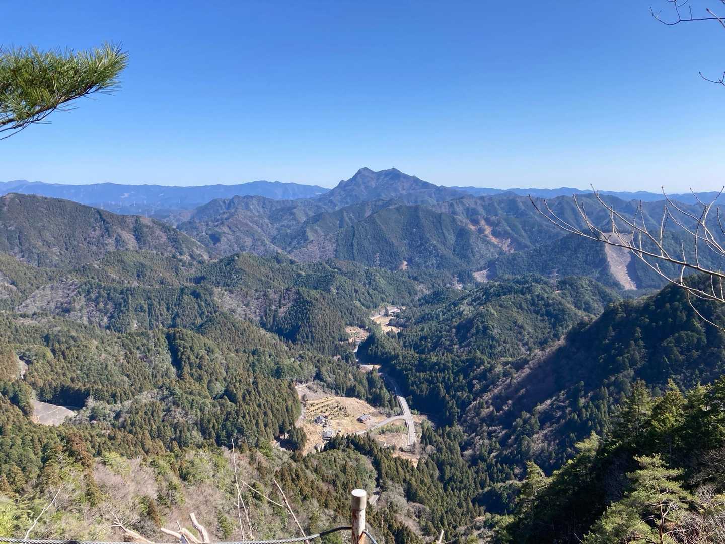 三ツ瀬明神山