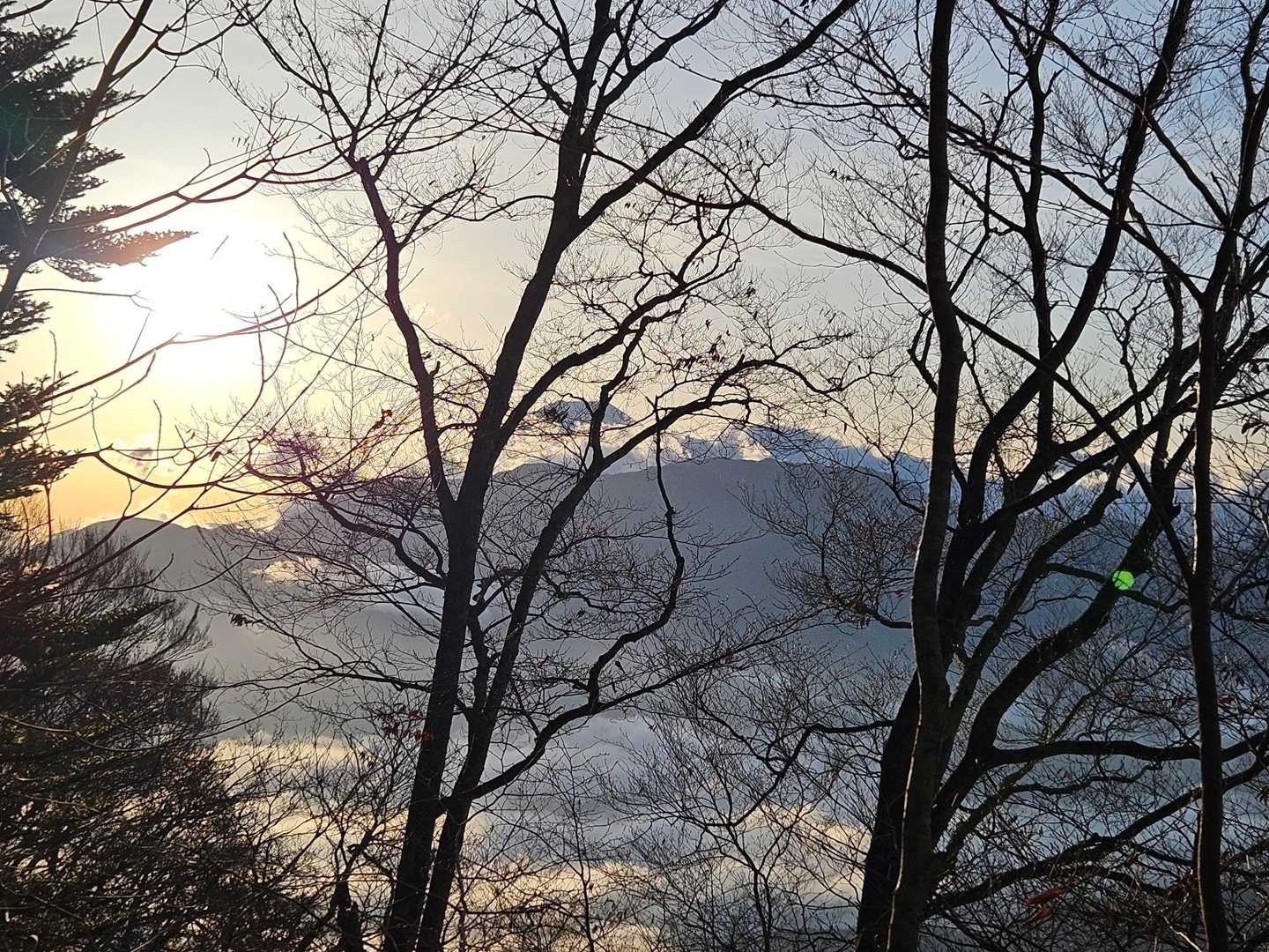 ガスが上がって富士山が隠れて
しまうのを心配し何回も撮影📸