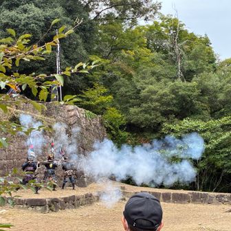鉄砲隊の実射、かなり大きな音ですこしびっくり‼️
