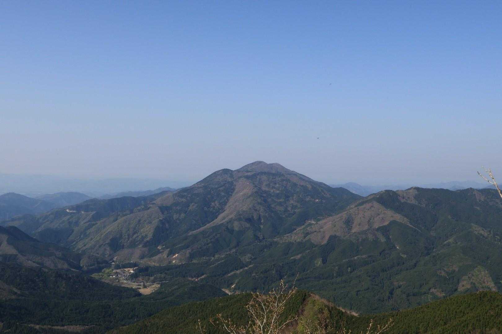 泉山が良く見えます