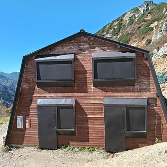 針ノ木小屋は既に小屋仕舞い