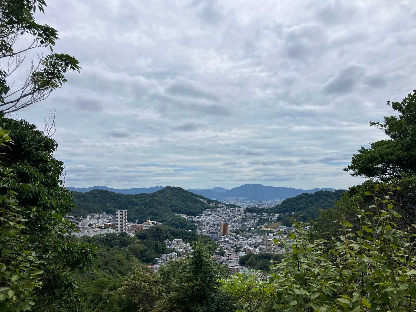 二葉山　天神峠　尾長山　絵下山　灰ケ峰　安芸アルプスの山々