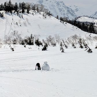 ⛄を制作中の方がいました…😄👍