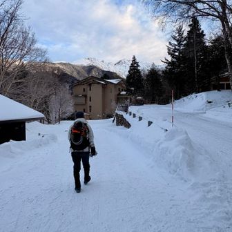 大正池ホテルで一旦湖畔に降りる