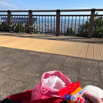 まあまあ疲れてからの昼メシ休憩☕️