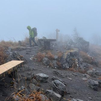 ゆっくりする間もなく下山です😣