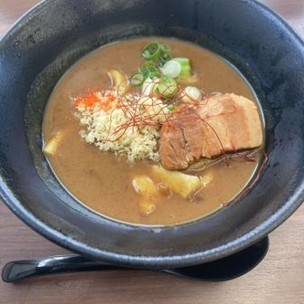 こんだけ御在所岳来てるのに

なんと初めましての御在所カレーうどん！🙌

うまい😋
リピしないと！