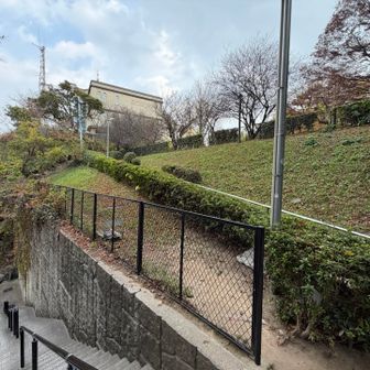 登った先に江波山気象館
