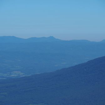 あのギザギザ恵庭岳かな
