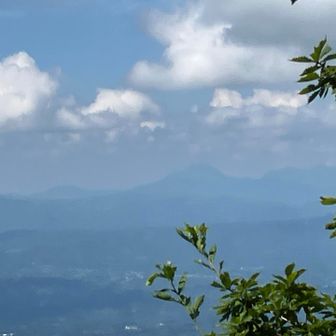 湧蓋山⛰️も見えてます。