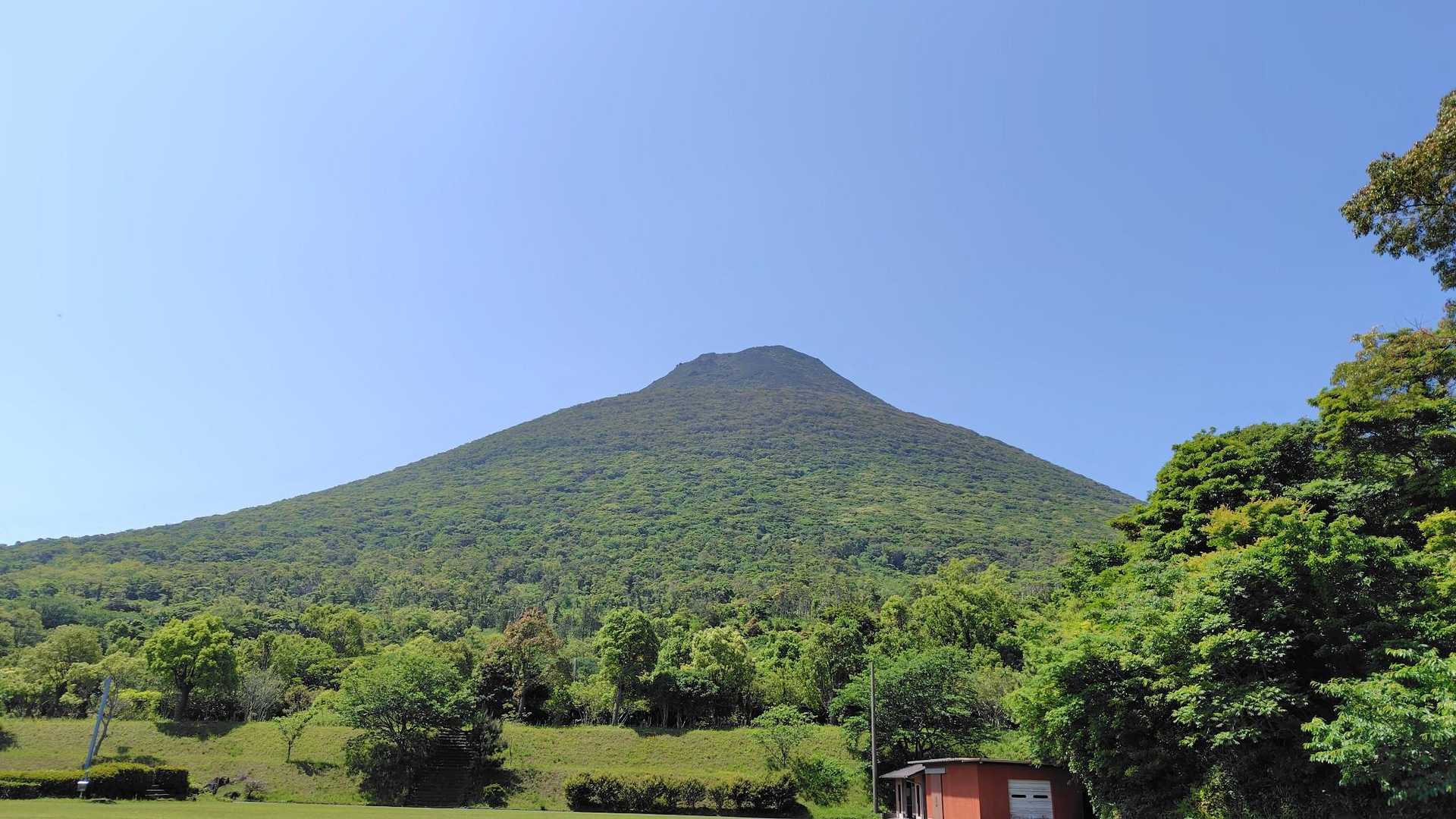 開聞岳 | 円錐が美しい百名山、薩摩富士を螺旋状に歩く定番コースの写真