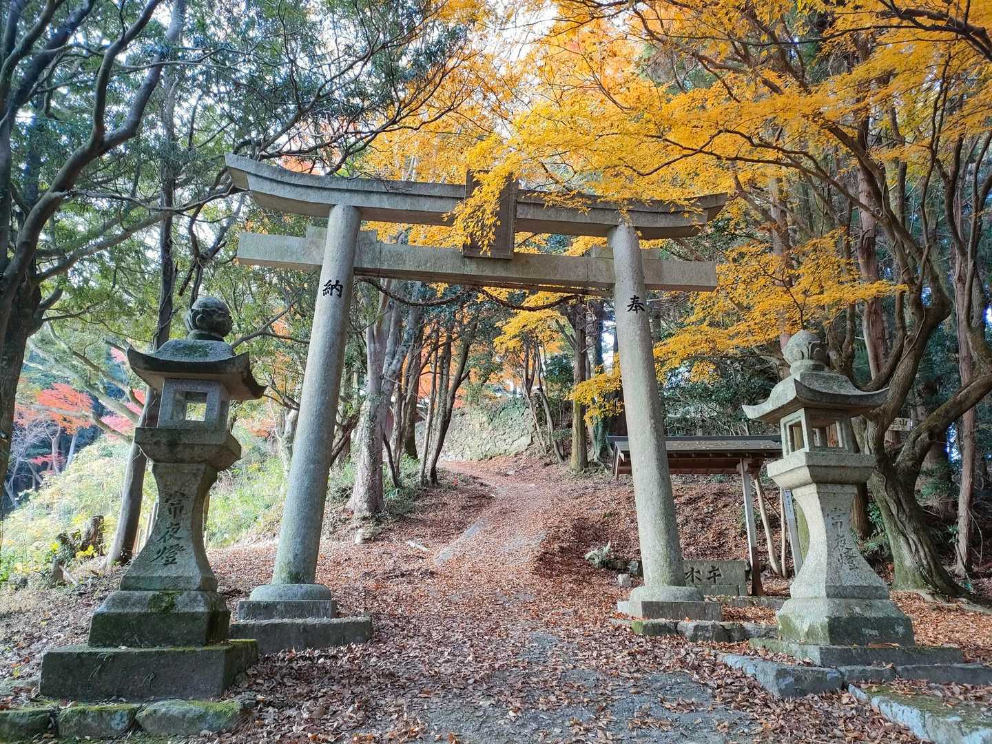 帰りには丹生神社へお参り。