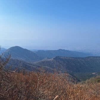 駿河湾も霞んでる…