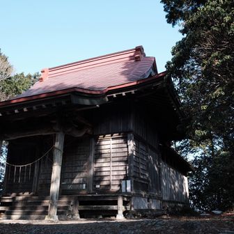 稲含神社
登山口と山頂手前に神社がありますが
こっちは下仁田町の神社だそうです