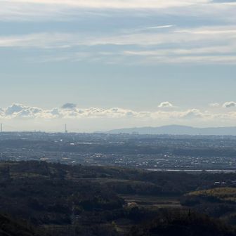 紅山から明石海峡大橋が見えました