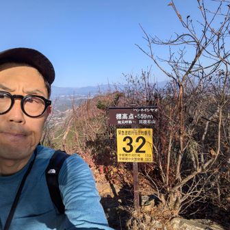 お久しぶりの班根石山。冬は水が最小限なので、小ザックでラクラク。