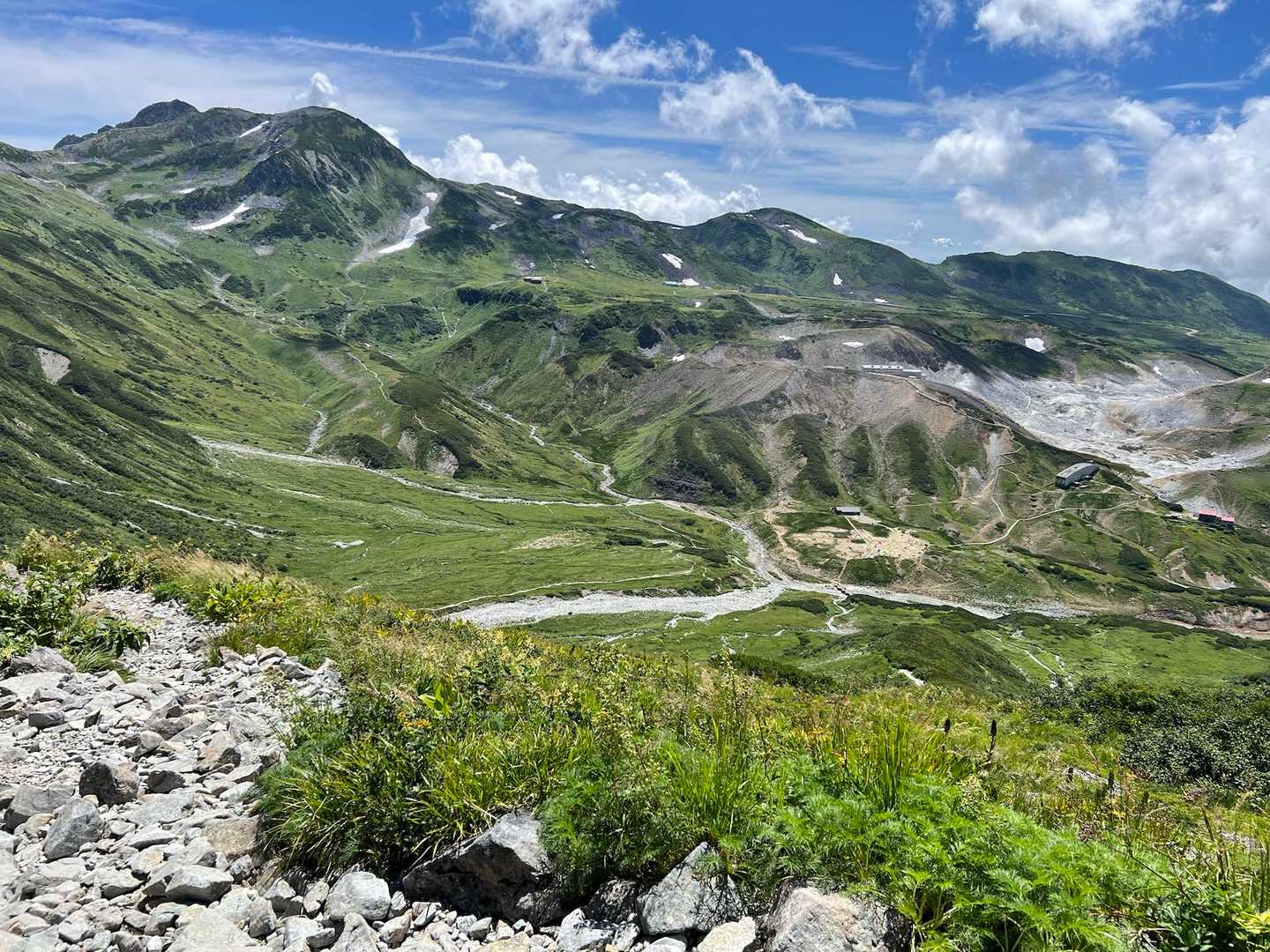 下山します
ここからの景色
立山の全貌が⛰️