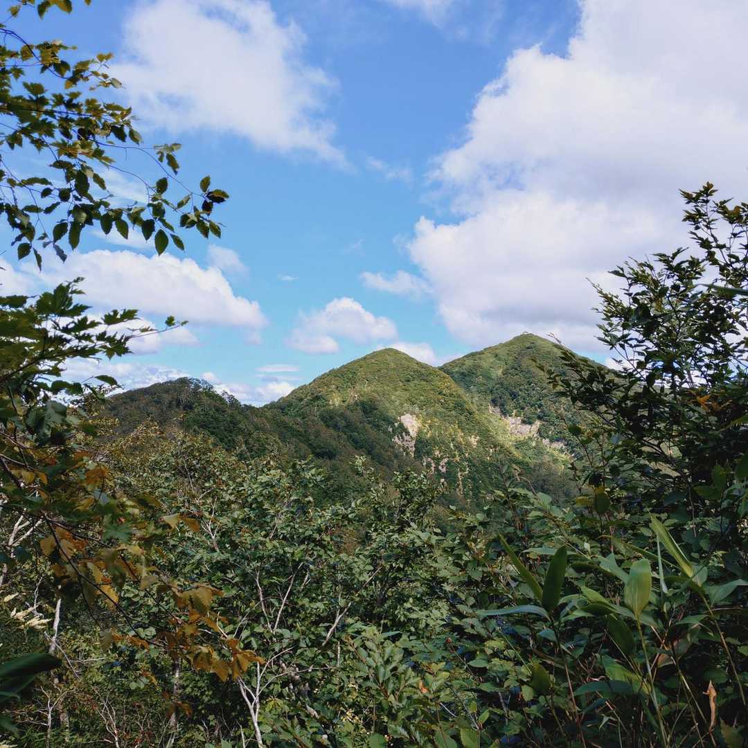 帰りのスリーショット🥳
宝蔵岳、弟子還岳、太平山、
ここからは遠かった🤩