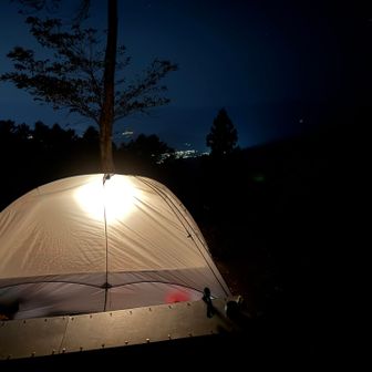 幕営中にヘッデン点灯
気温16°長袖着たらさぶーない

翌朝結露皆無でしたどす👍🏻

低山やと結露しいひんこと多い
設営し易さ重視でシングルウォールテントがほしいわ🥰