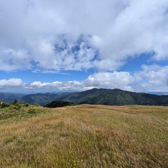 中門岳の先から