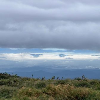 新庄、最上方面
雲海で山頂だけが島のよう🏝️
