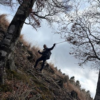 今度は急登を駆け上がる！


忙しいわ〜www
