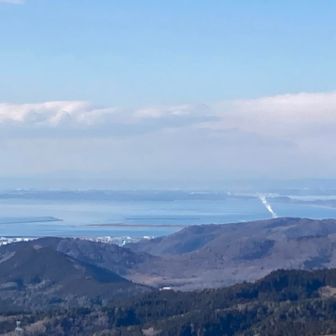松島で奥に見えるのは吾妻山方面？