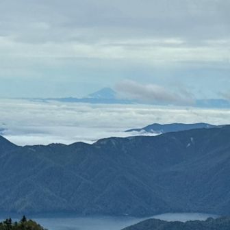 登りたいとは思わないけど、3776メートルは体験しなければ、と、最近思う