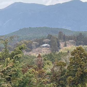 Sweet spot for a home! It started raining a little here, so I got going quickly. 