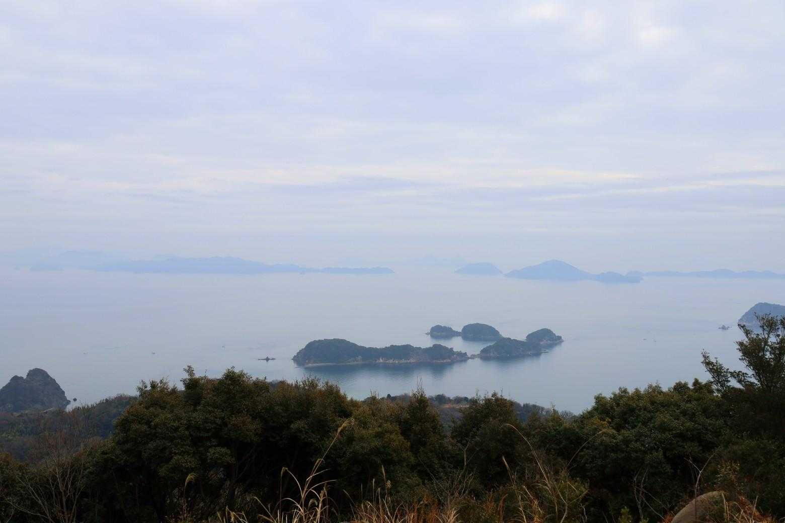 小さな島が続いてる😊
続島っていうらしい😄