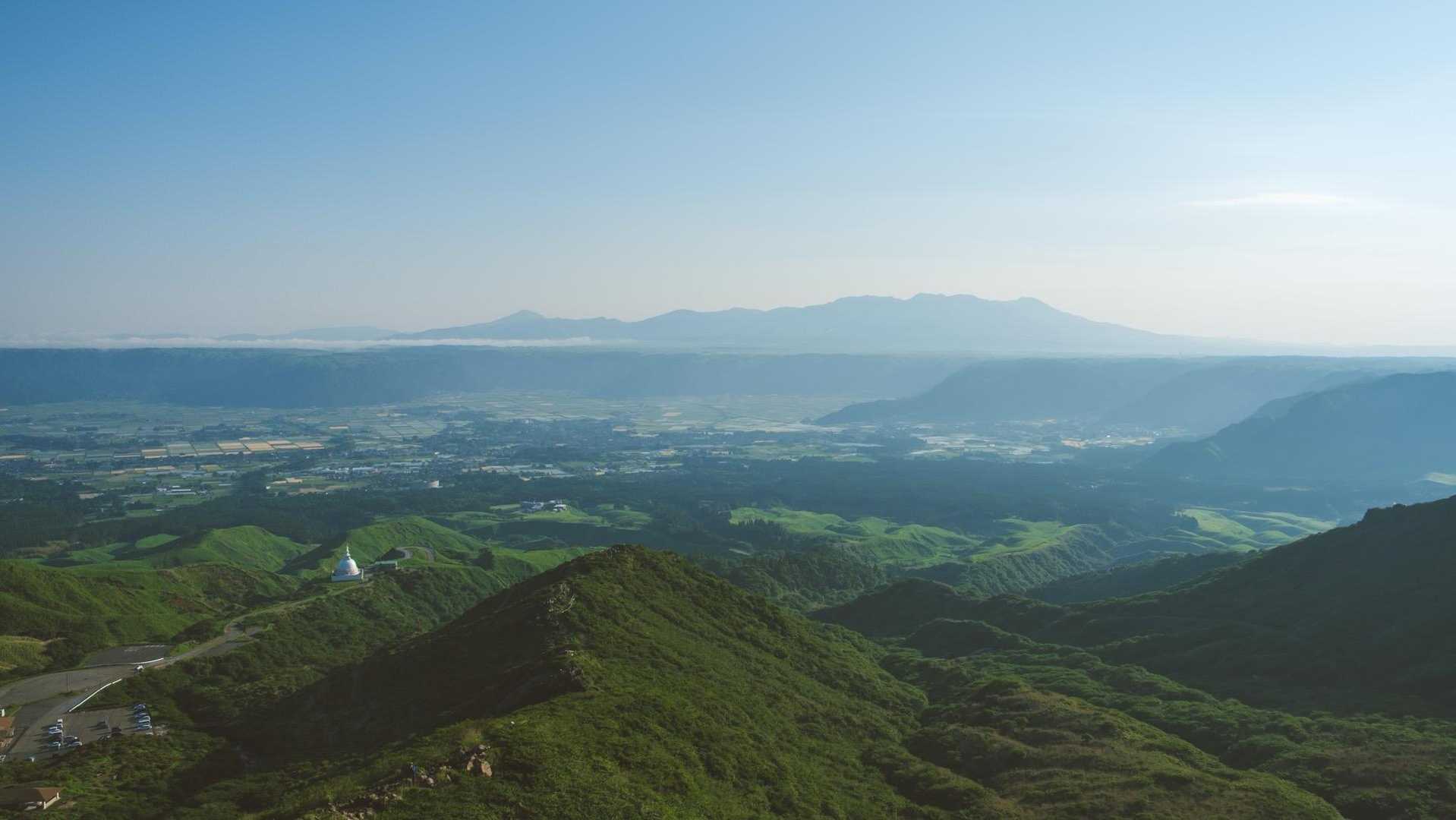 くじゅうも涌蓋山まで綺麗に。絶景すね。